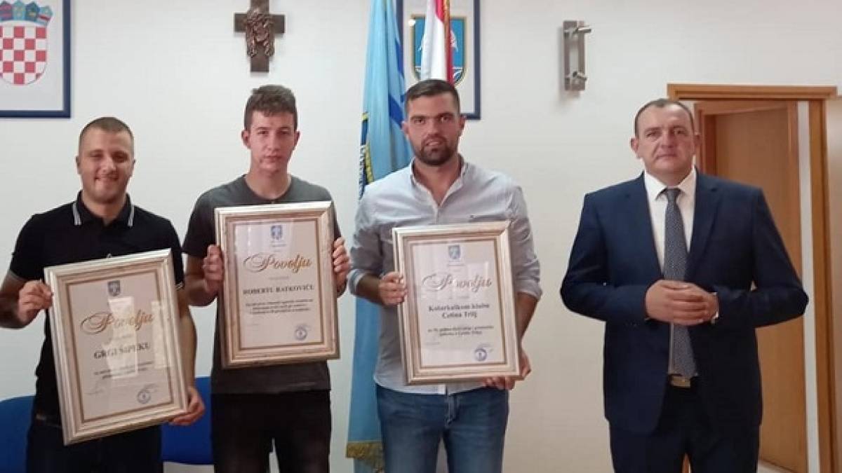 Grgo &Scaron;ipek Gr&scaron;e, Robert Ratković i KK Cetina dobitnici Povelje Grada Trilja