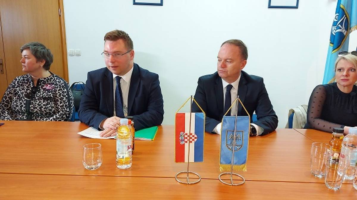 Održana koordinacija gradonačelnika i načelnika Cetinske krajine s ministrom Pavićem